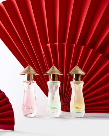 MISS SAIGON THE ESSENCE TRAVEL SIZE